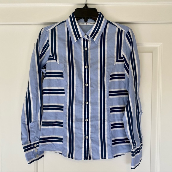 Tommy Hilfiger Tops - Tommy Hilfiger fitted button down